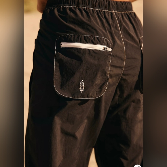 Free People Movement Fly By Night Pants NWOT - Picture 5 of 6